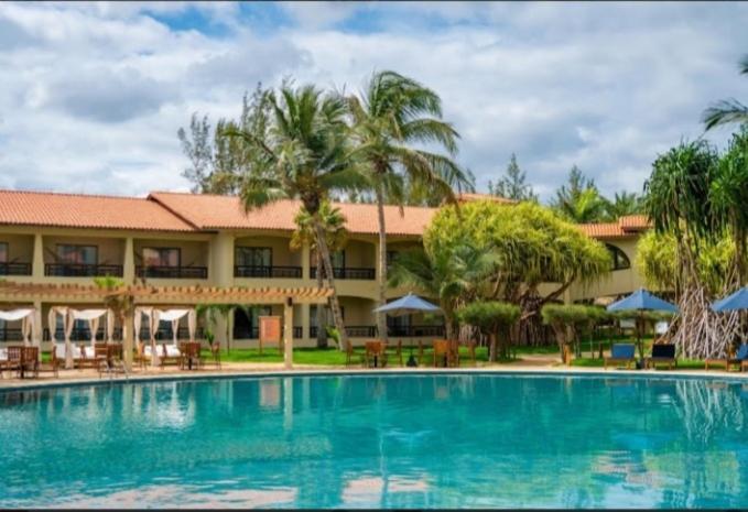 Sun City Rota Das Emocoes Камосим Екстериор снимка